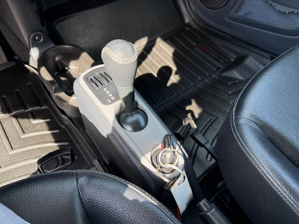 Used 2015 smart fortwo pure RWD image 21