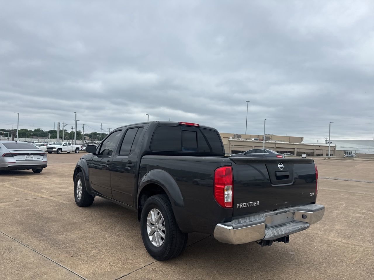 Used 2015 Nissan Frontier SV RWD image 13