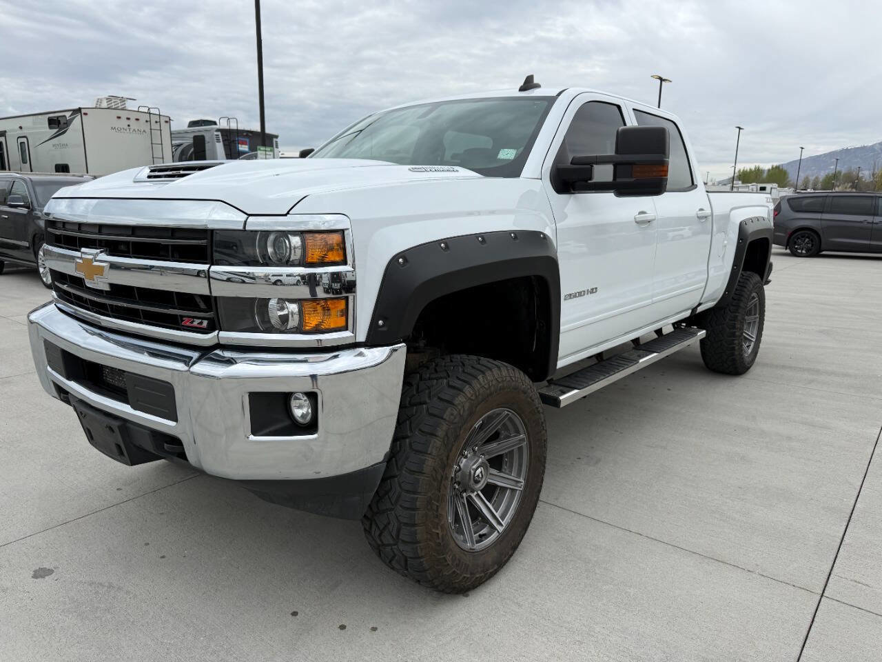 Used 2018 Chevrolet Silverado 2500 LT w/ LT Convenience Package image 7