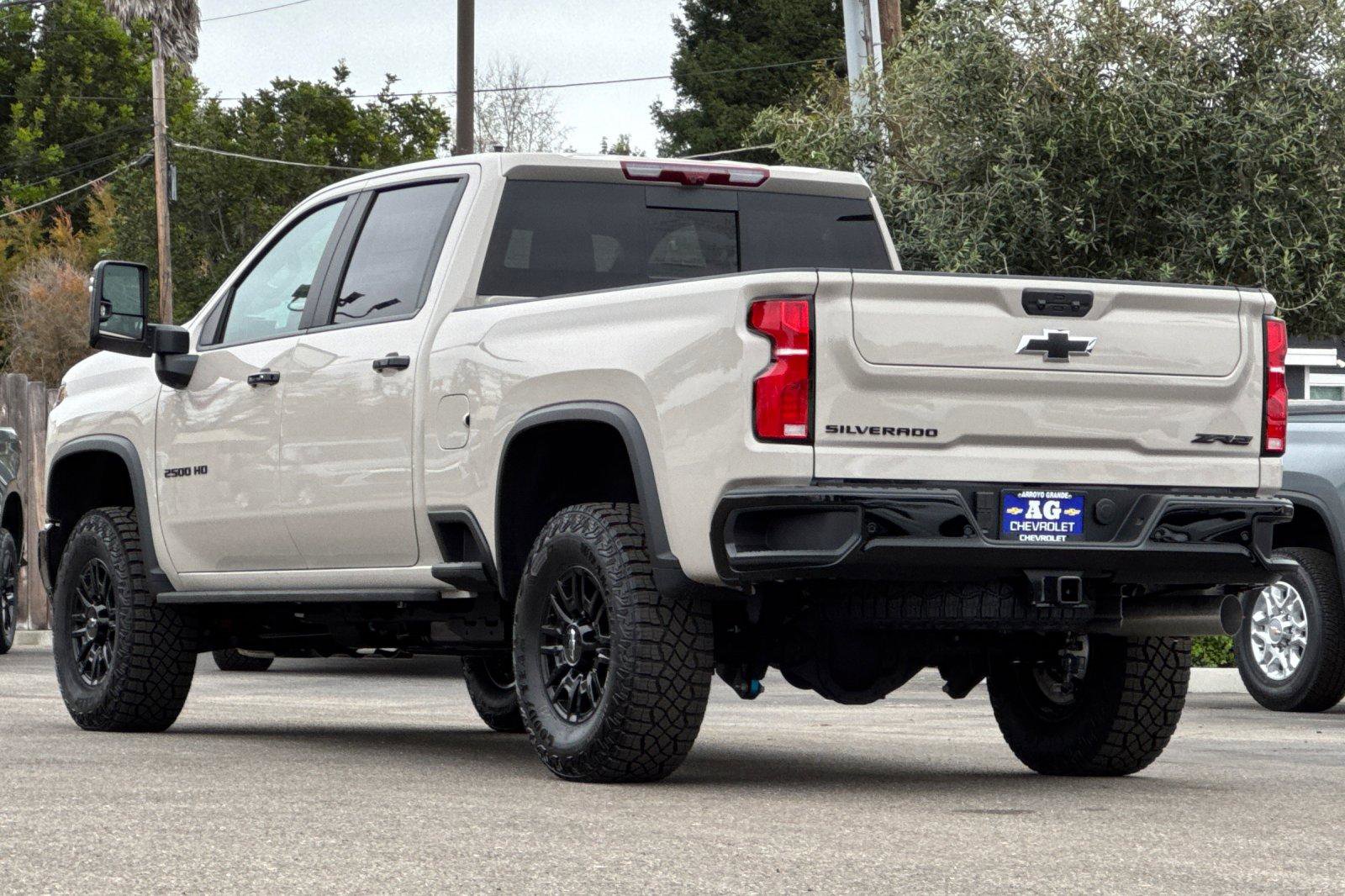 New 2026 Chevrolet Silverado 2500 ZR2 w/ LPO, Dark Essentials Package image 8