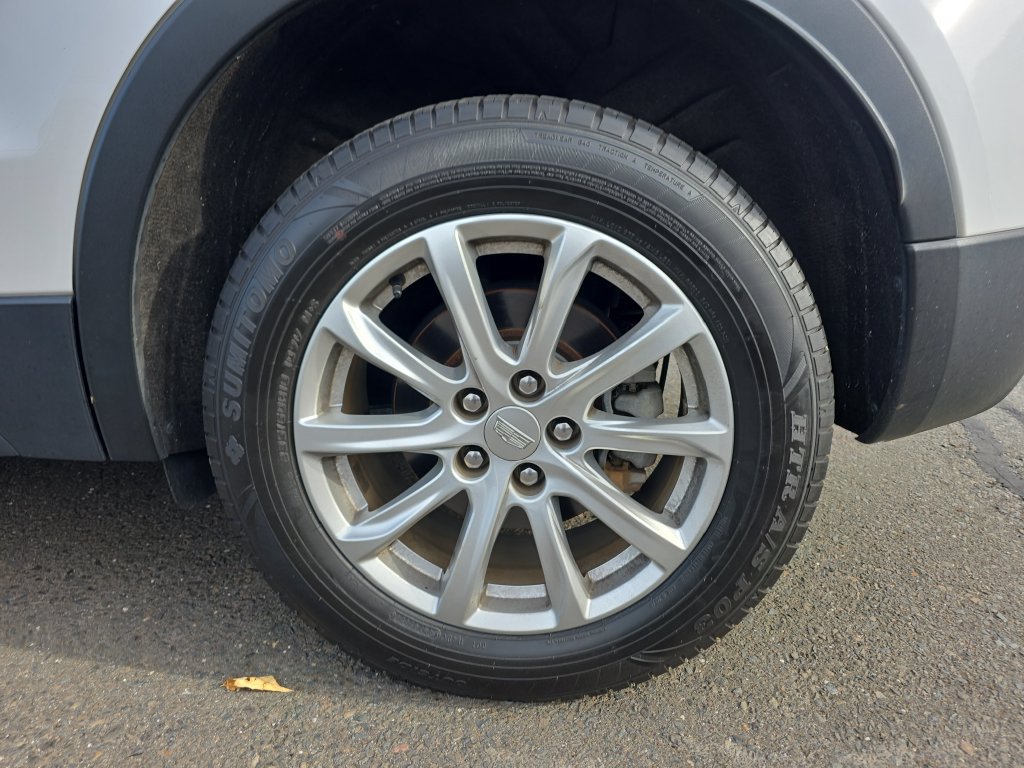 Used 2021 Cadillac XT4 Luxury w/ Cold Weather Package AWD/4WD image 14
