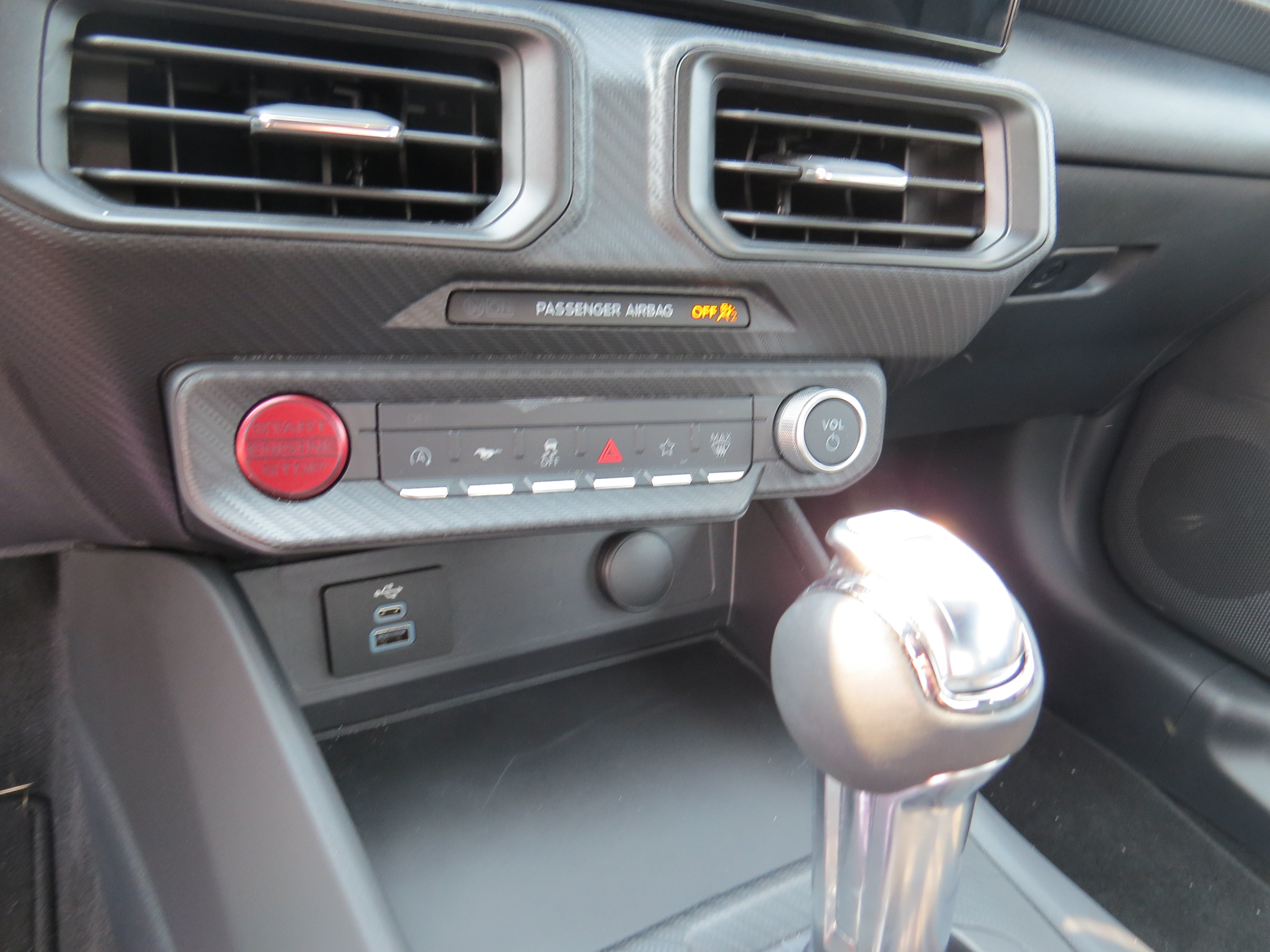 Used 2025 Ford Mustang GT RWD image 17