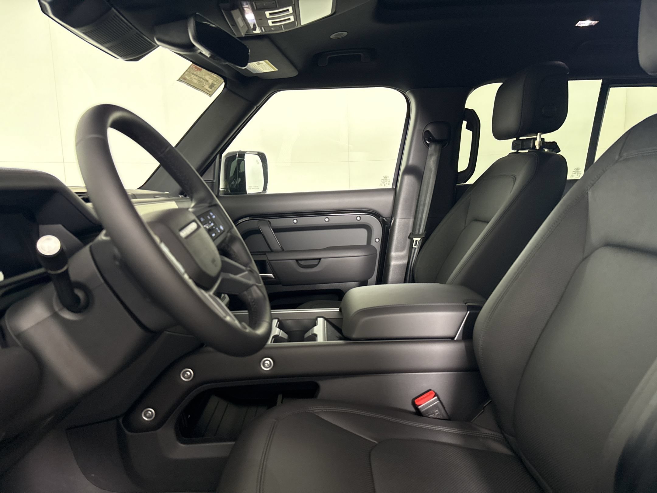 New 2026 Land Rover Defender 130 X-Dynamic SE AWD/4WD image 24