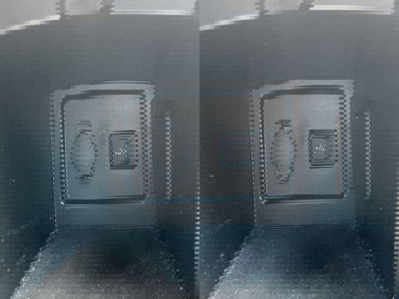 Used 2010 Toyota Camry LE image 22