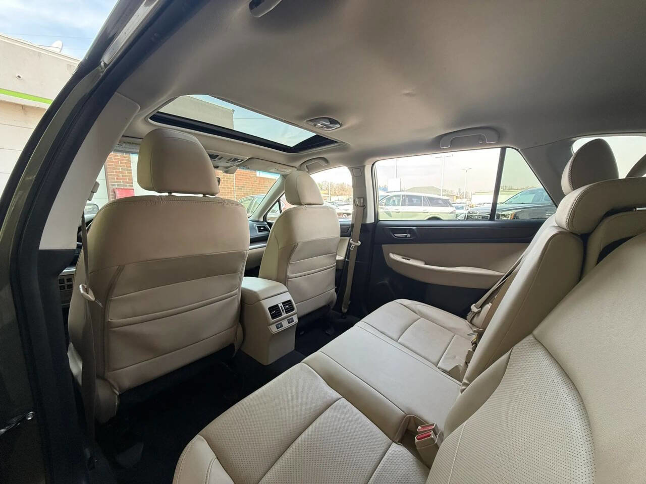 Used 2017 Subaru Outback 2.5i Limited image 12