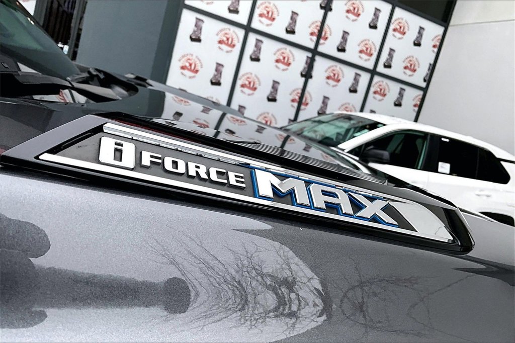 Used 2023 Toyota Tundra Platinum image 28