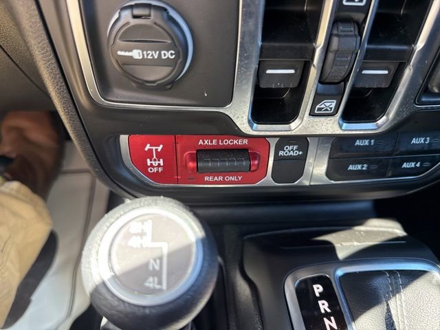 Used 2025 Jeep Gladiator Mojave w/ Convenience Group AWD/4WD image 47