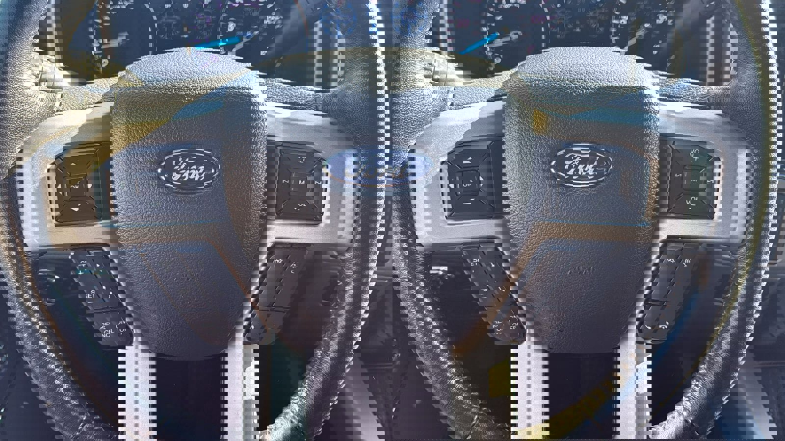 Used 2022 Ford F350 Lariat image 13