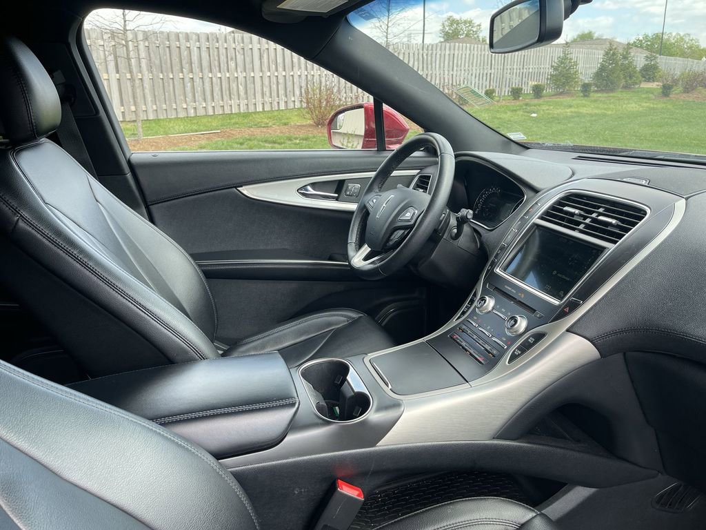 Used 2018 Lincoln MKX Premiere image 28