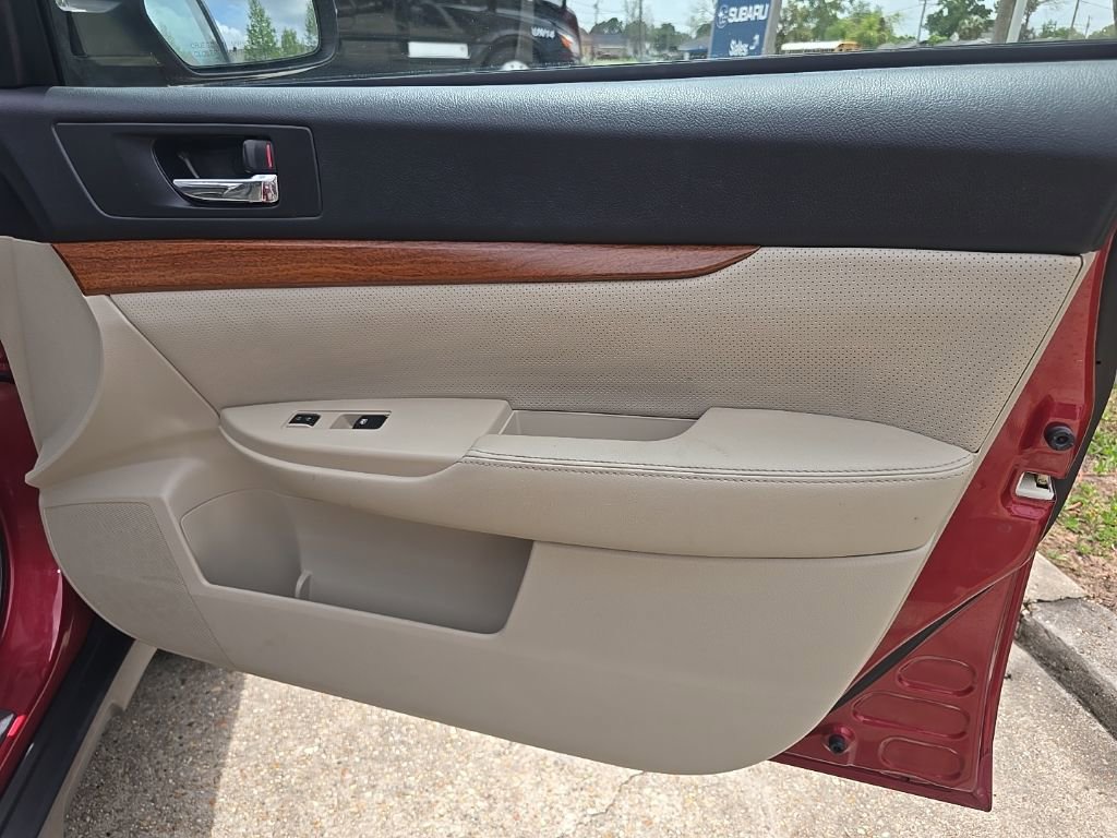 Used 2013 Subaru Outback 3.6R Limited image 32