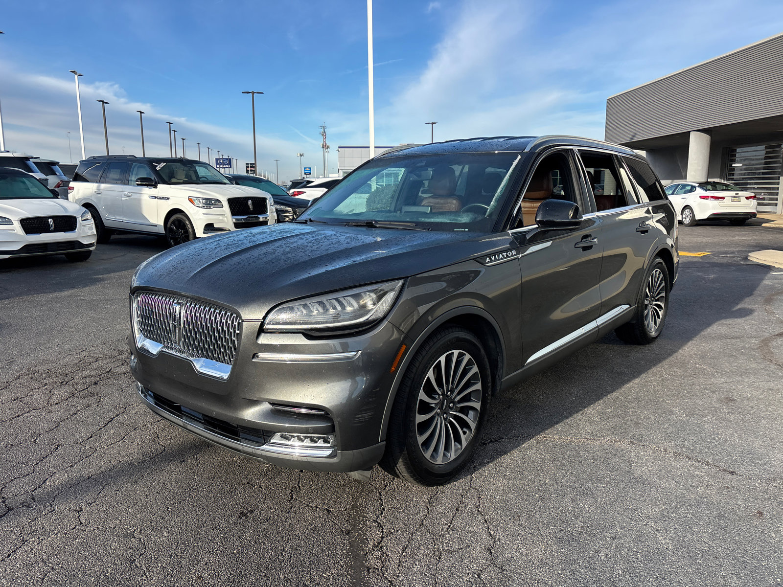 Used 2020 Lincoln Aviator Reserve image 3