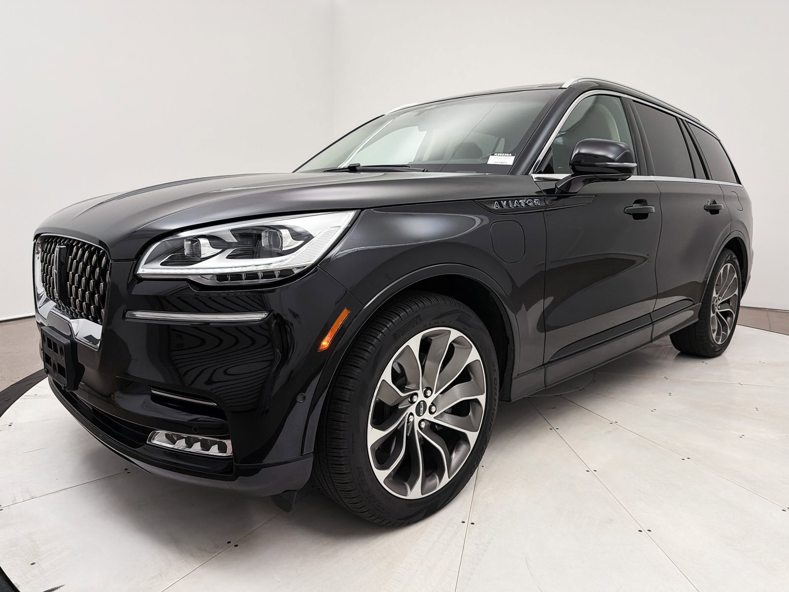 Used 2021 Lincoln Aviator Grand Touring w/ Equipment Group 301A image 17