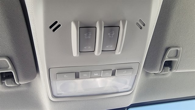 Used 2020 Chevrolet Trax LT w/ Sun & Sound Package image 29