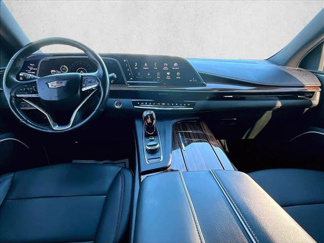 Used 2022 Cadillac Escalade Luxury image 16