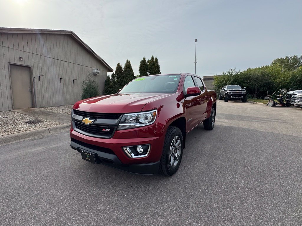Used 2018 Chevrolet Colorado Z71 AWD/4WD image 2