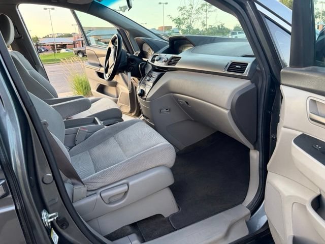 Used 2011 Honda Odyssey EX image 19