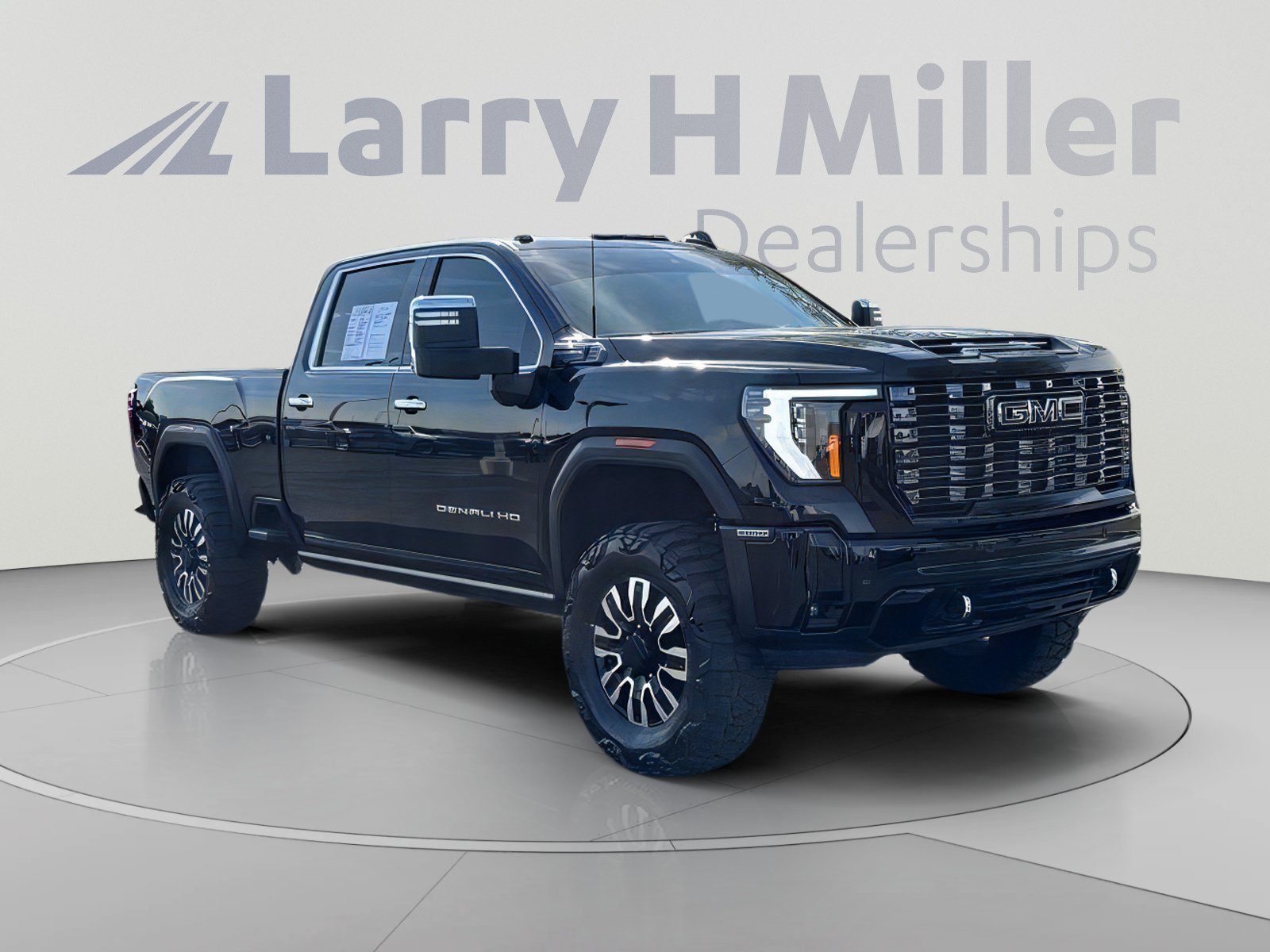 Used 2025 GMC Sierra 2500 Denali Ultimate w/ Max Trailering Package AWD/4WD image 7