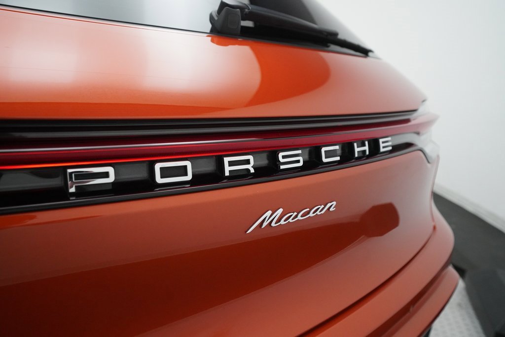 Used 2023 Porsche Macan image 15