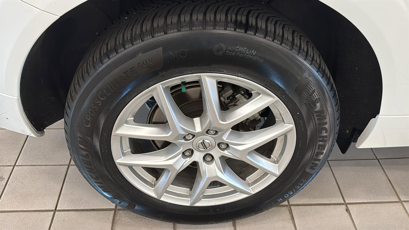 Used 2021 Volvo XC60 T5 Momentum w/ Protection Package Premier AWD/4WD image 29