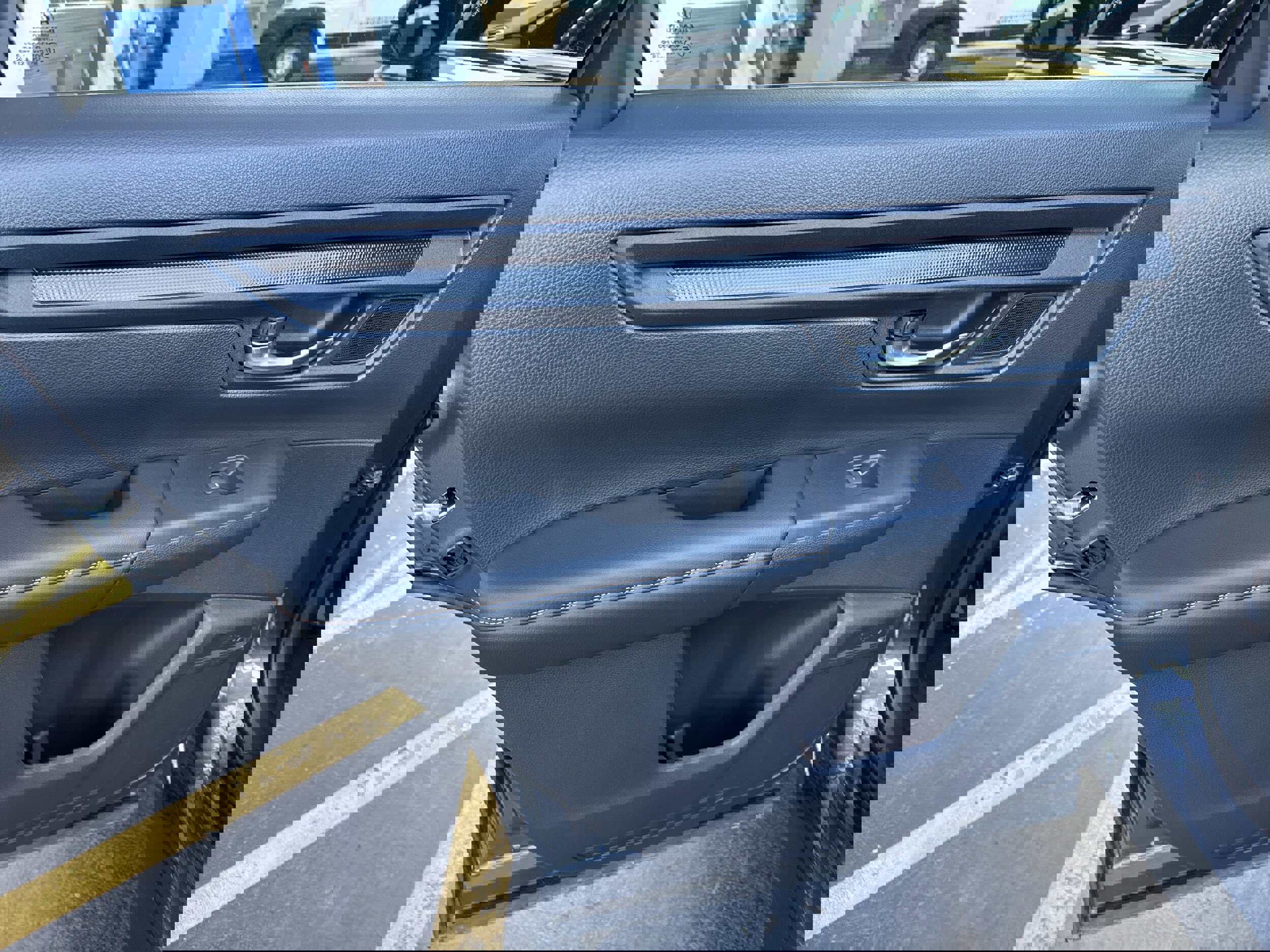 Used 2025 Honda CR-V Sport-L image 11