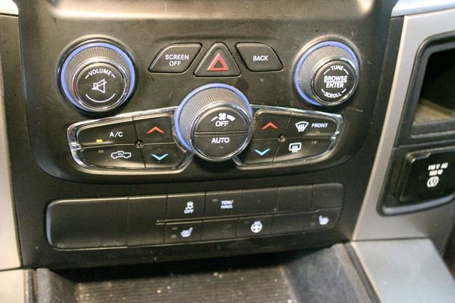 Used 2019 RAM 1500 Classic SLT w/ Black Appearance Group AWD/4WD image 23