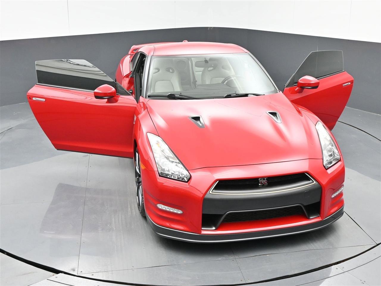 Used 2013 Nissan GT-R Premium AWD/4WD image 37
