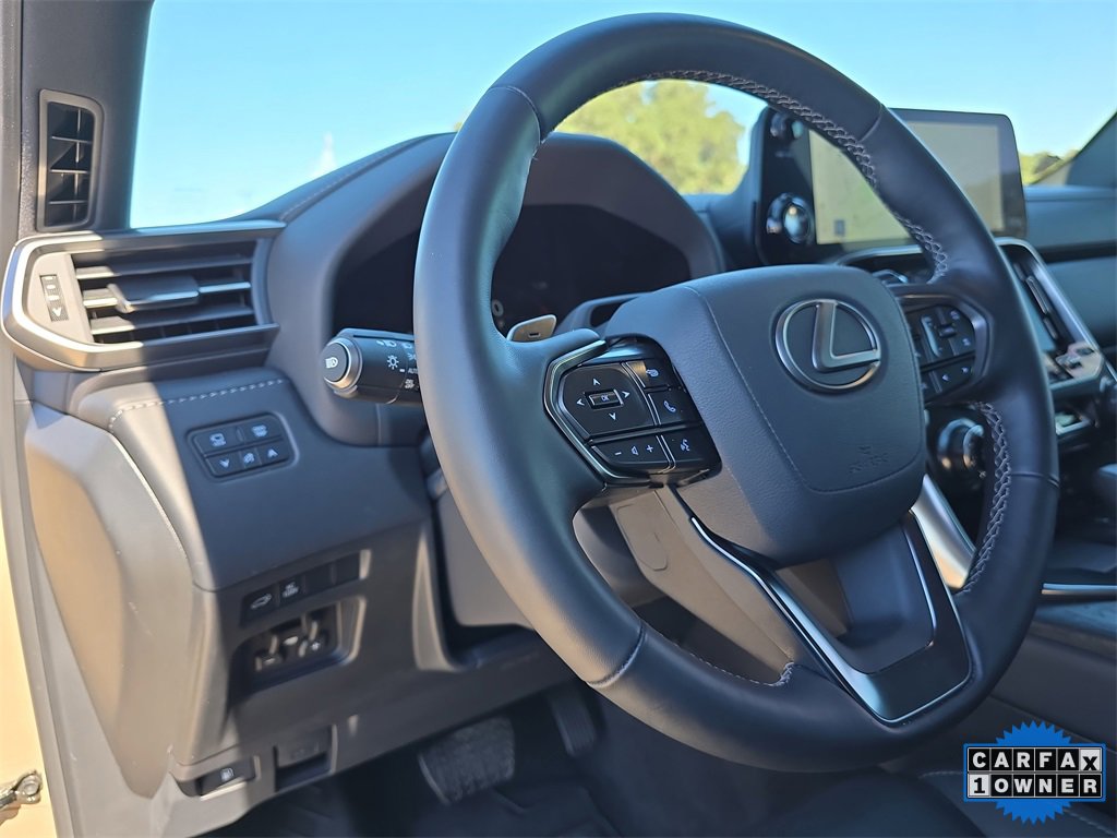 Used 2025 Lexus LX 700h Overtrail image 17