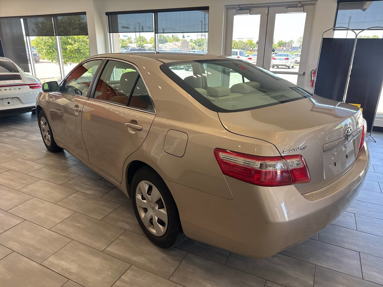 Used 2009 Toyota Camry XLE FWD image 10