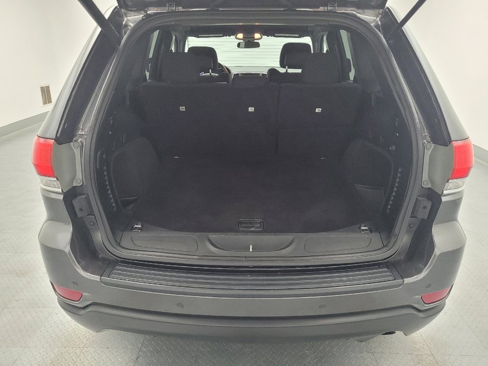 Used 2018 Jeep Grand Cherokee Laredo AWD/4WD image 29