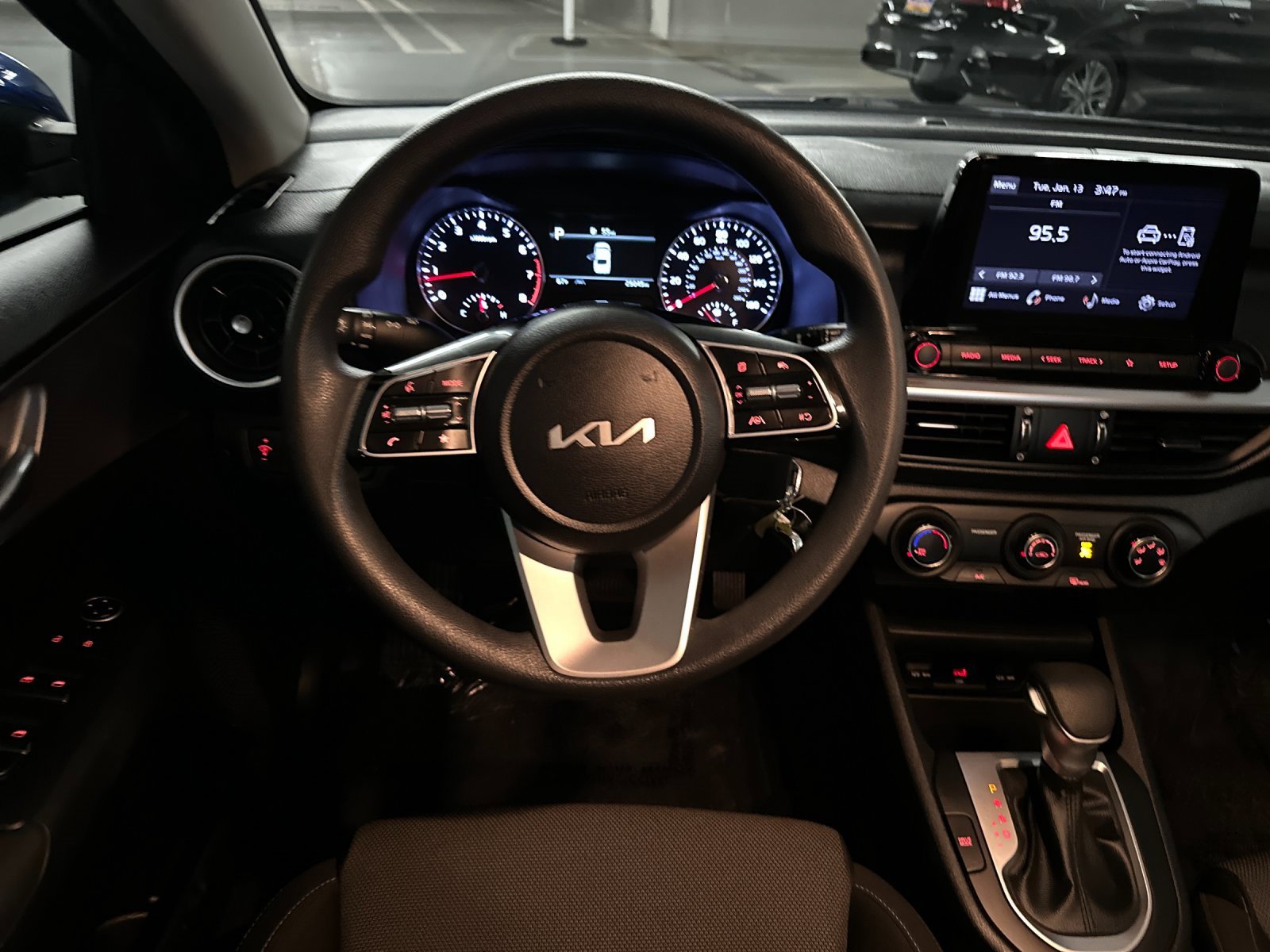 Used 2023 Kia Forte LXS w/ LXS Technology Package image 13