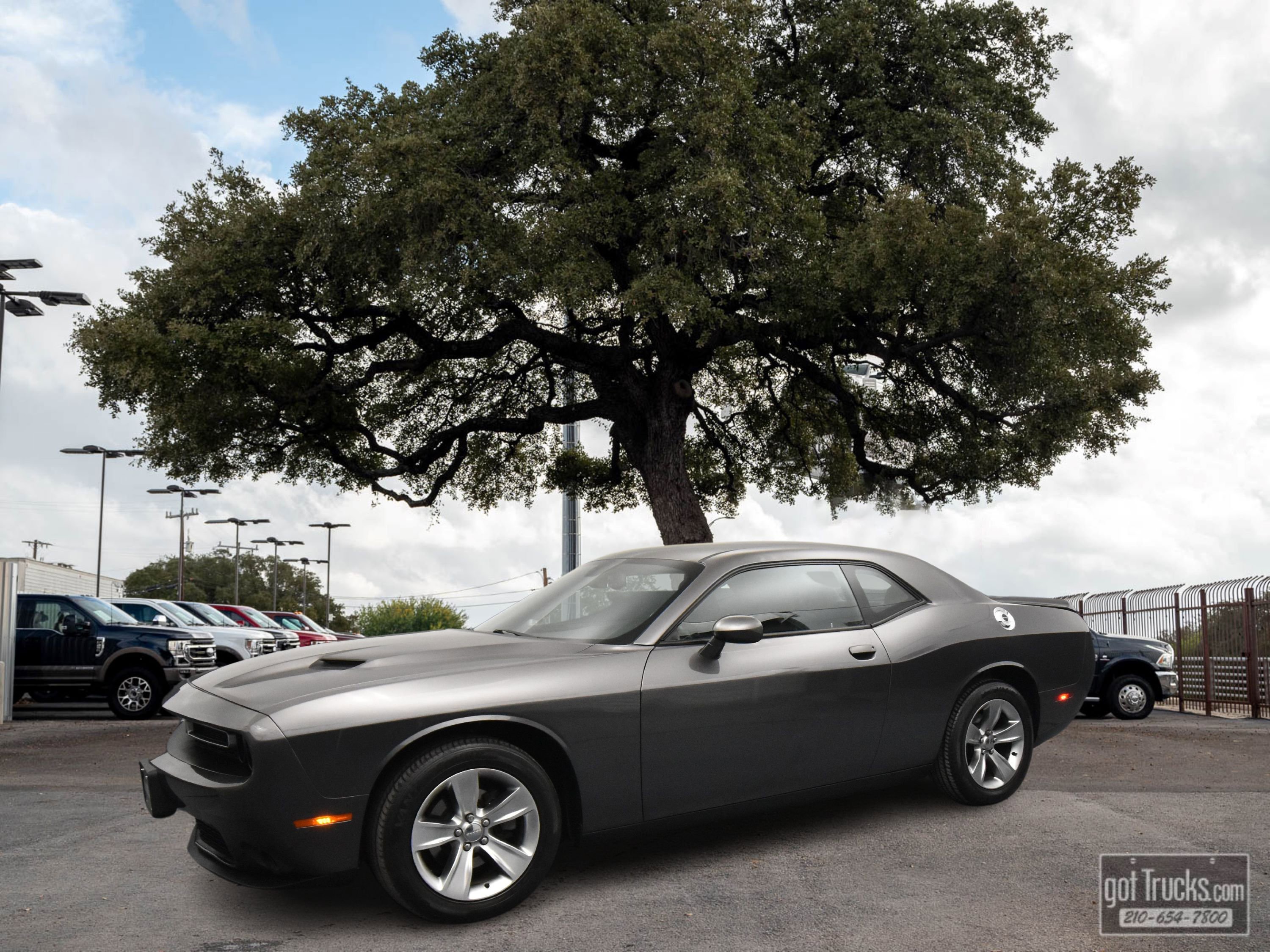 Used 2017 Dodge Challenger SXT