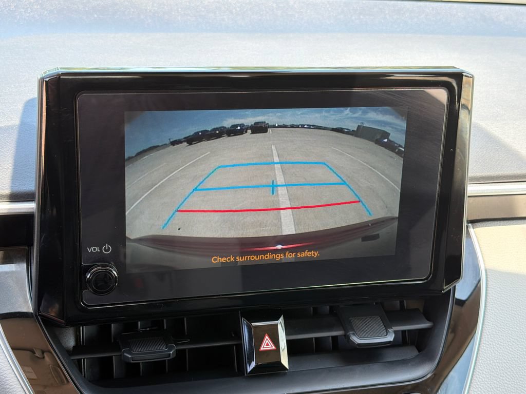 Used 2025 Toyota Corolla LE FWD image 28