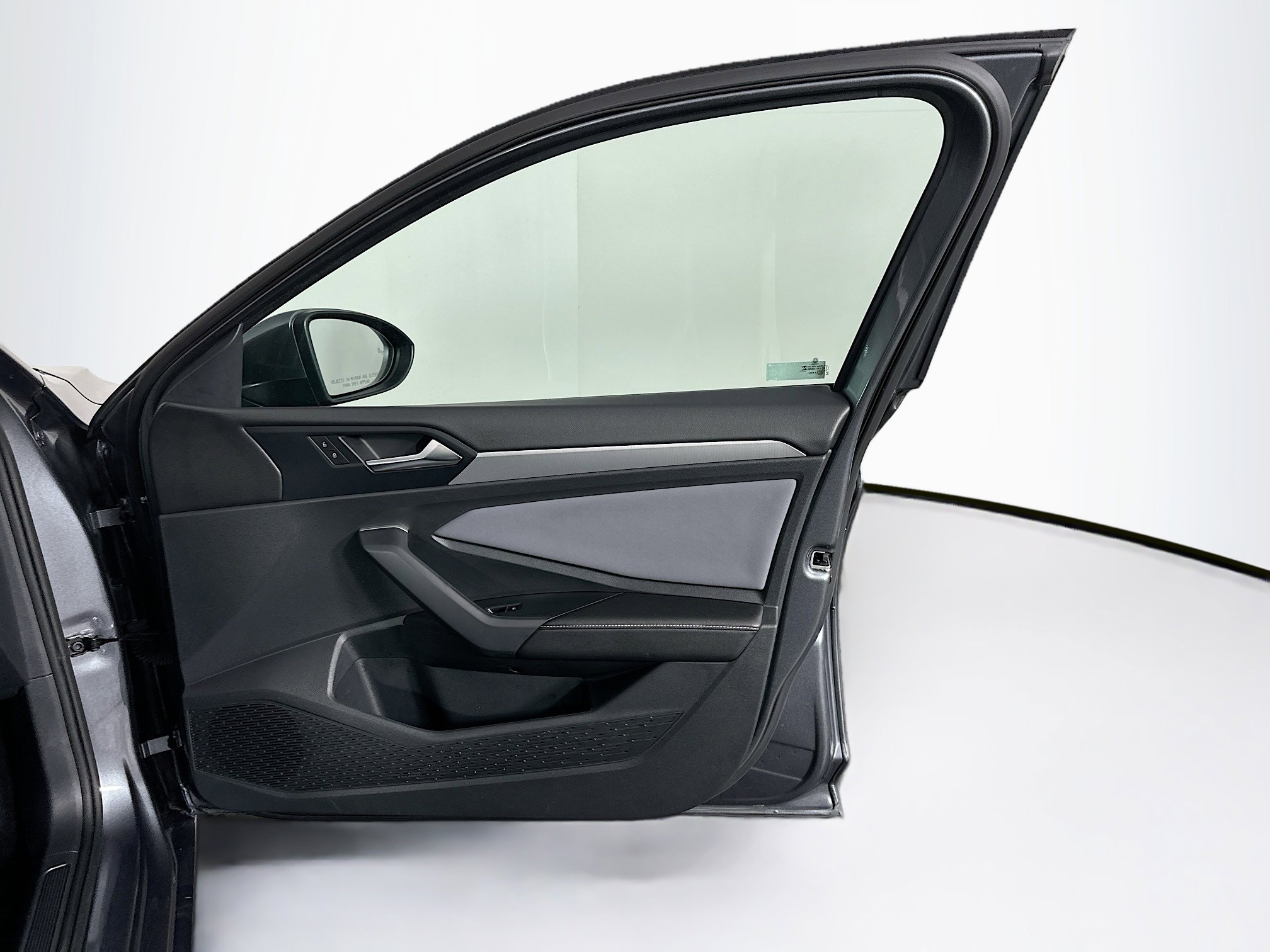 Used 2025 Volkswagen Jetta SE FWD image 31
