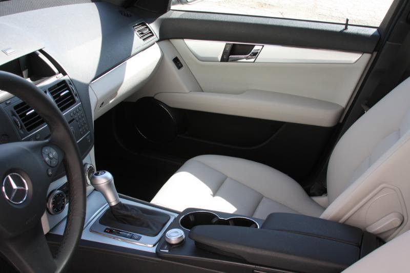 Used 2009 Mercedes-Benz C 300 Sport image 29