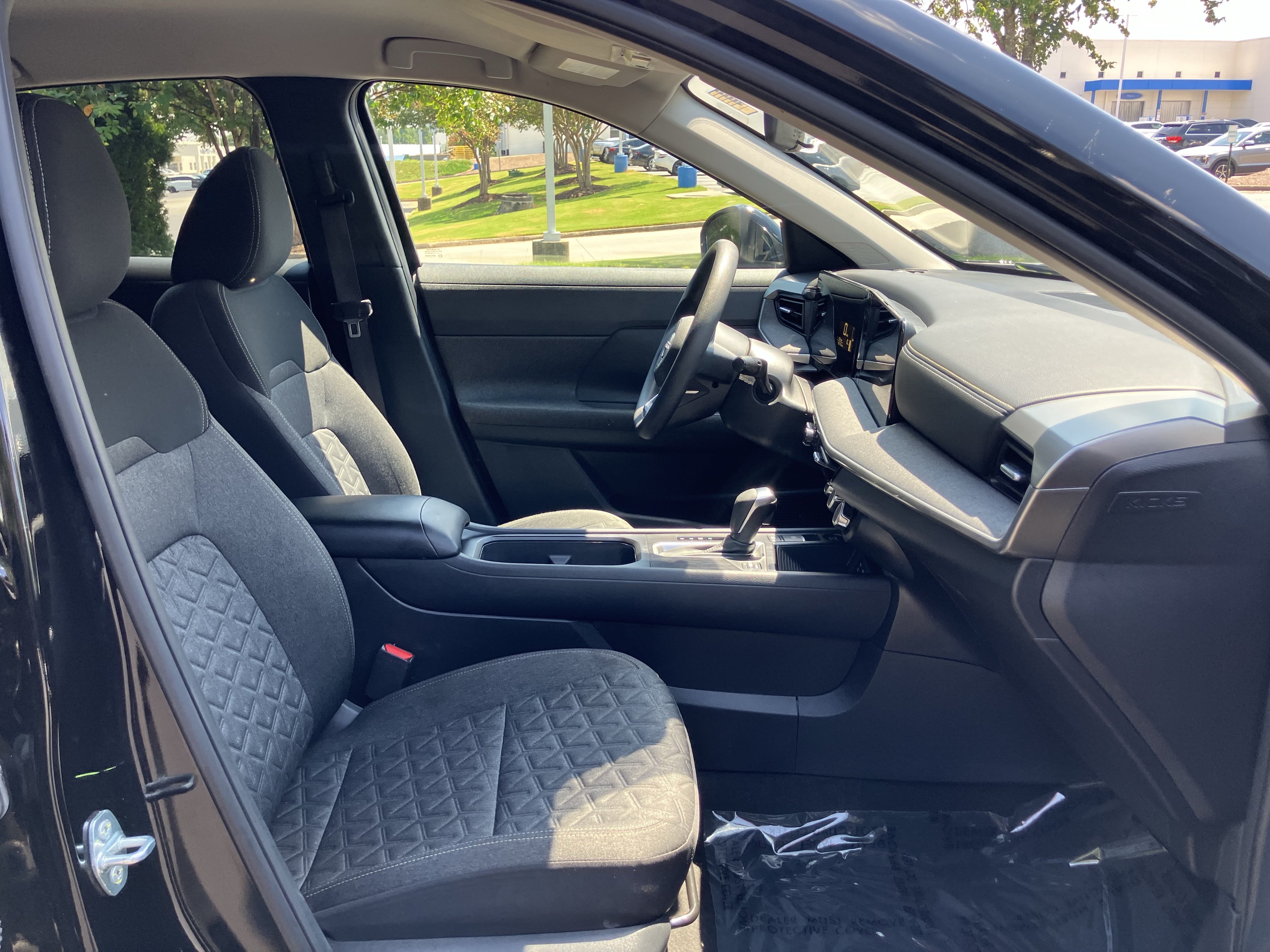 Used 2025 Nissan Kicks SV FWD image 34