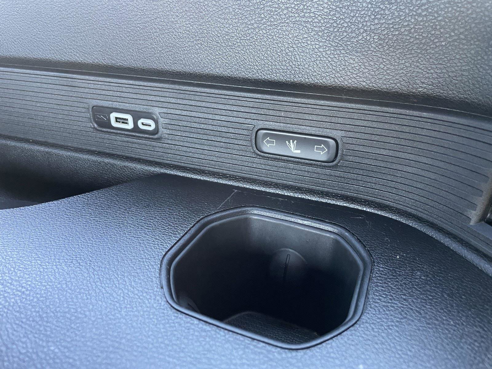 Certified 2024 Jeep Wagoneer Series III image 43