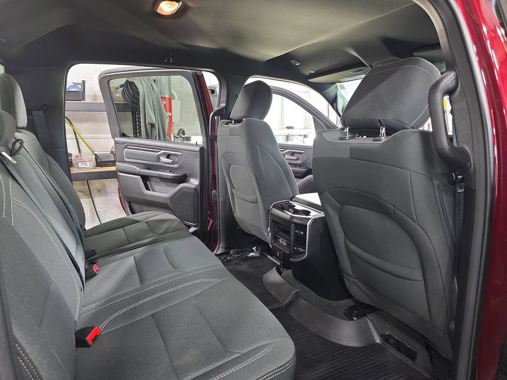 Used 2022 RAM 1500 Big Horn AWD/4WD image 11