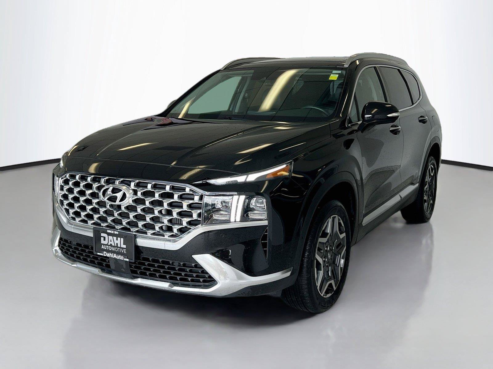 Used 2022 Hyundai Santa Fe Limited w/ Cargo Package AWD/4WD image 4