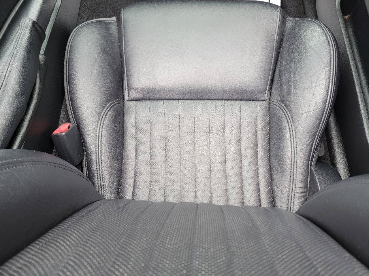 Used 2004 Ford Thunderbird RWD image 36