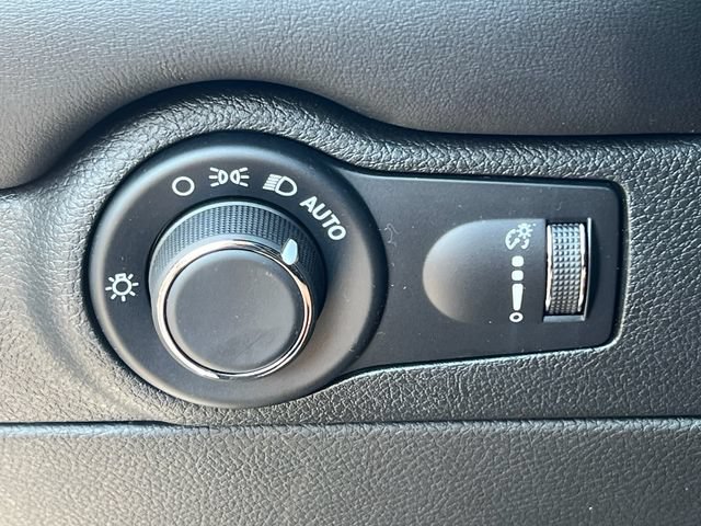 Used 2025 Dodge Durango R/T AWD/4WD image 21