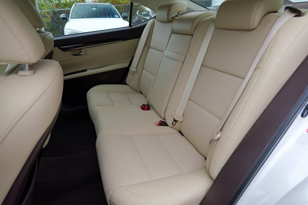 Used 2018 Lexus ES 350 w/ Premier Package image 28