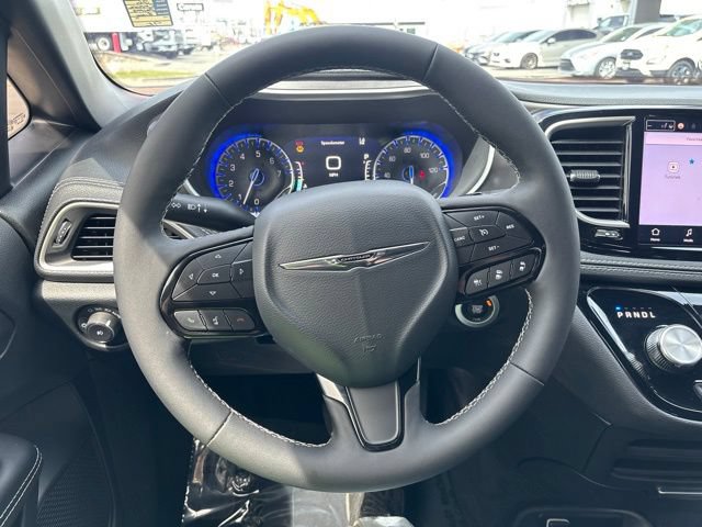 Used 2026 Chrysler Pacifica Select w/ S Appearance Package AWD/4WD image 18