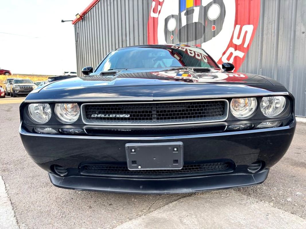 Used 2013 Dodge Challenger SXT w/ Super Sport Group image 4