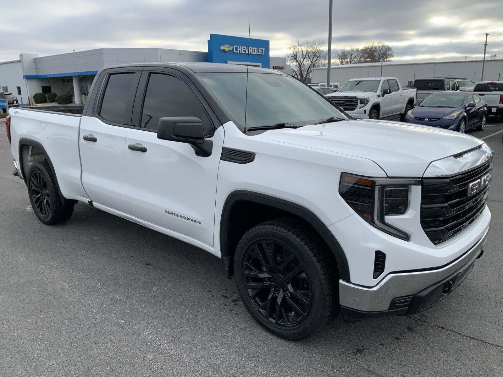 Used 2023 GMC Sierra 1500 Pro image 2