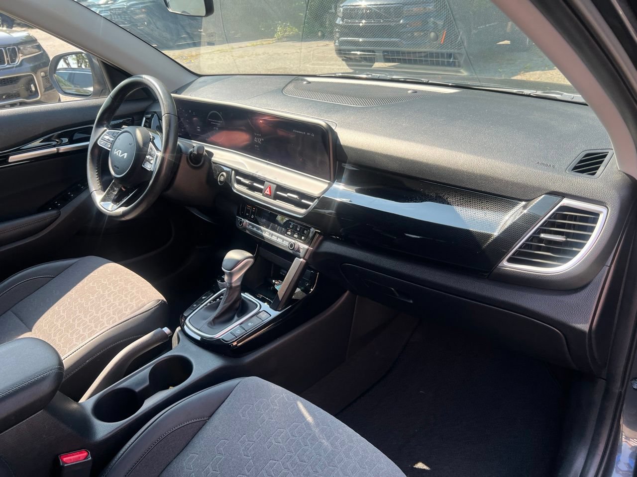 Used 2024 Kia Seltos X-Line AWD/4WD image 27