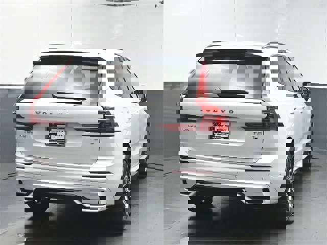Certified 2025 Volvo XC60 T8 Ultra w/ Protection Package Premier image 7