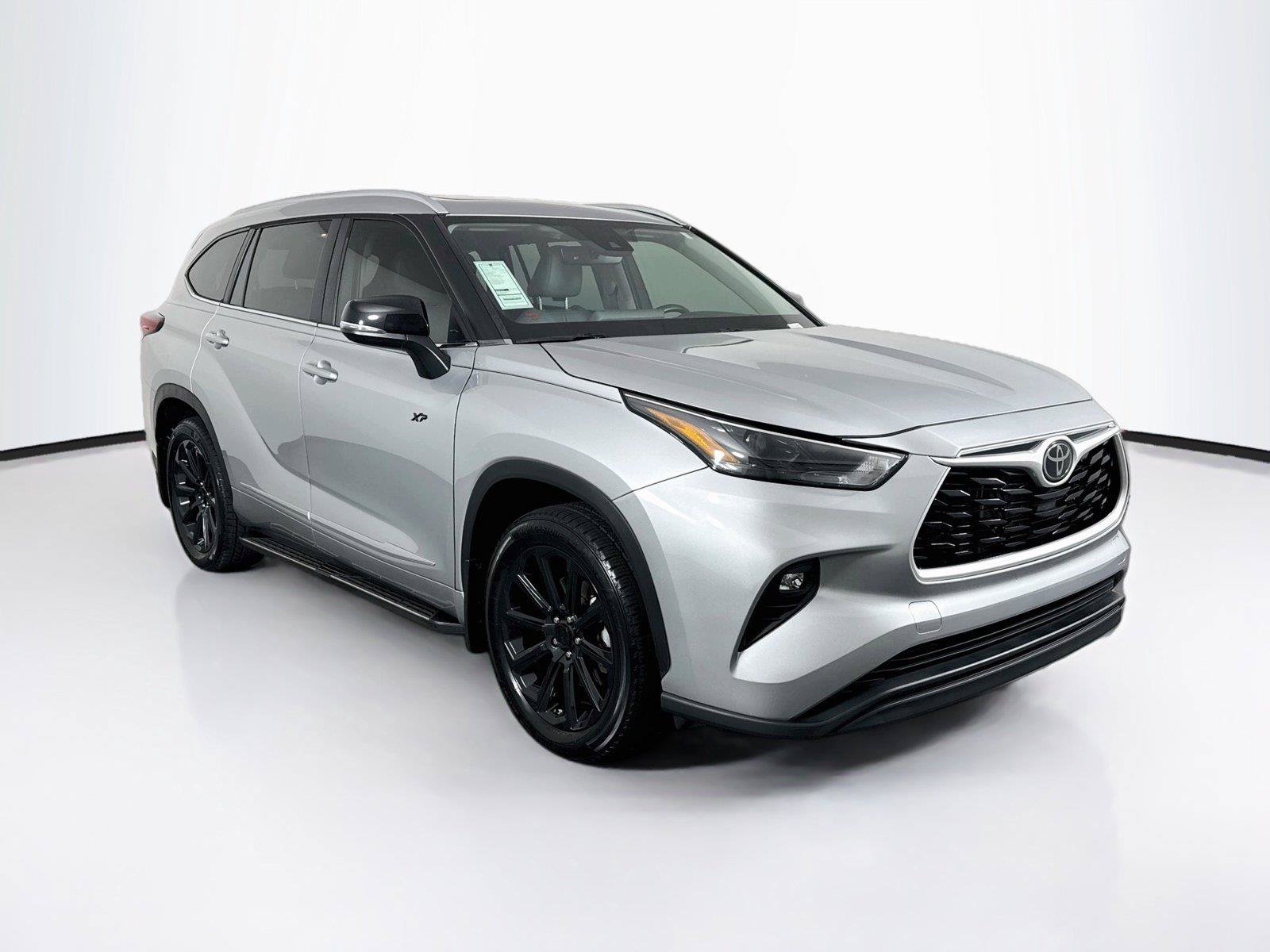 Used 2023 Toyota Highlander XLE FWD image 10