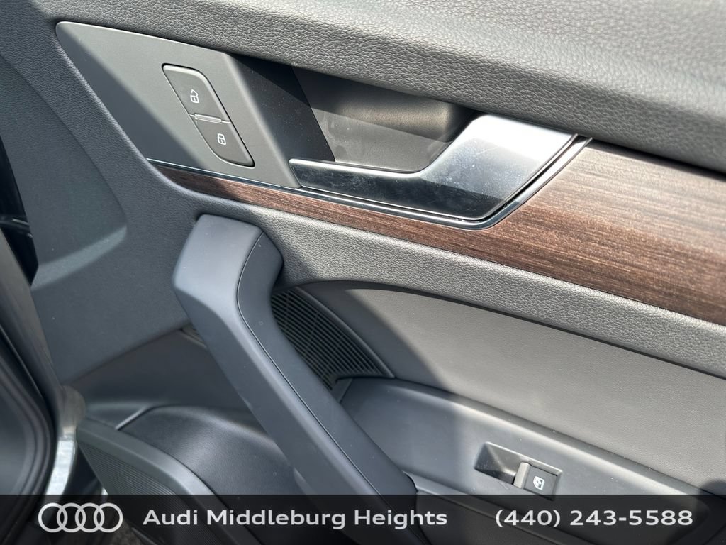 Certified 2025 Audi Q5 e Premium Plus w/ Premium Plus Package AWD/4WD image 22