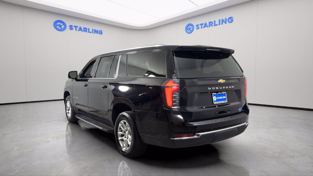 Certified 2025 Chevrolet Suburban LT AWD/4WD image 6