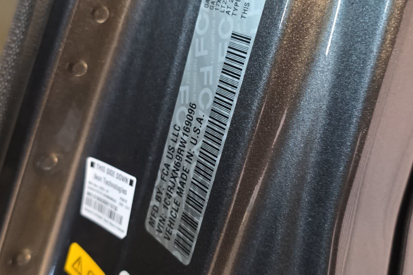 Used 2024 Jeep Wrangler Unlimited AWD/4WD image 26